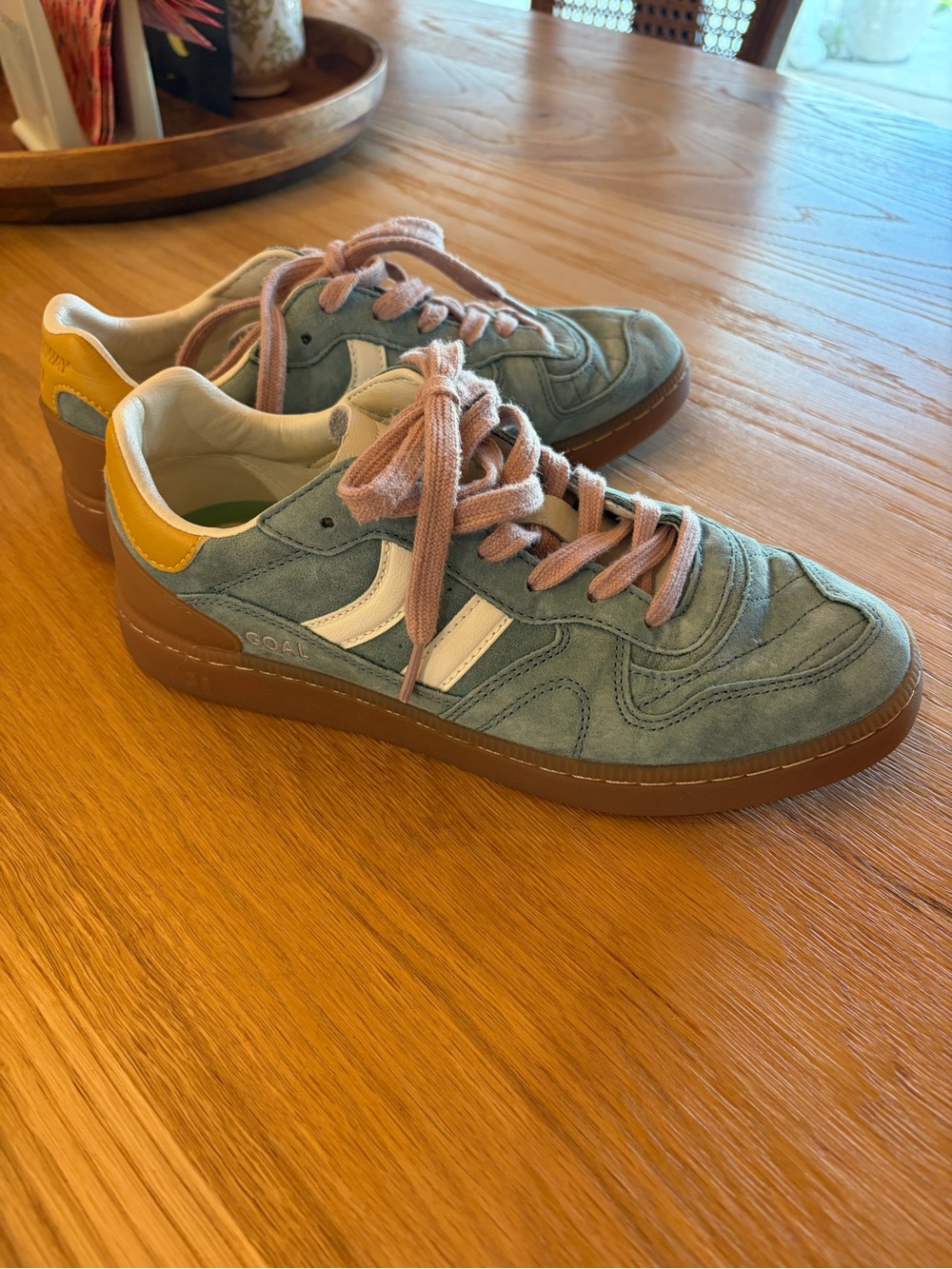 Coolway women’s goal sneaker, size 40, EUC
